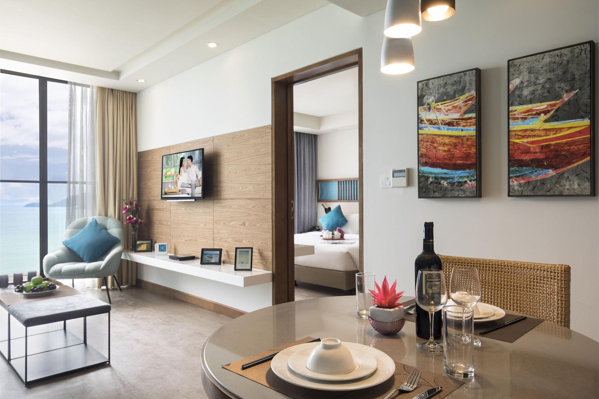 Citadines Bayfront Nha Trang Aparthotel Exterior photo